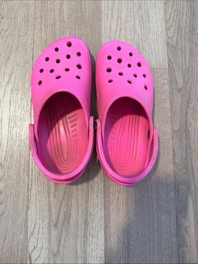 Crocs-Kids preloved Pink shoes
